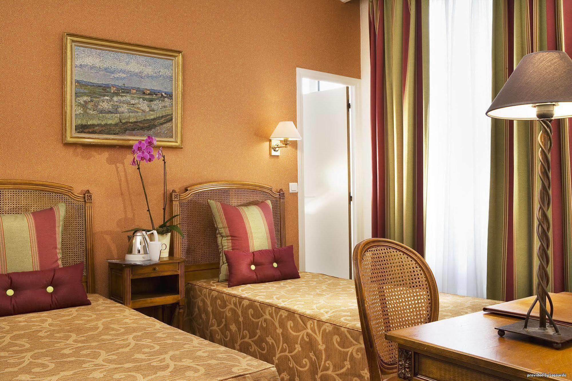 埃瓦里德埃菲尔提姆酒店 巴黎 客房 照片